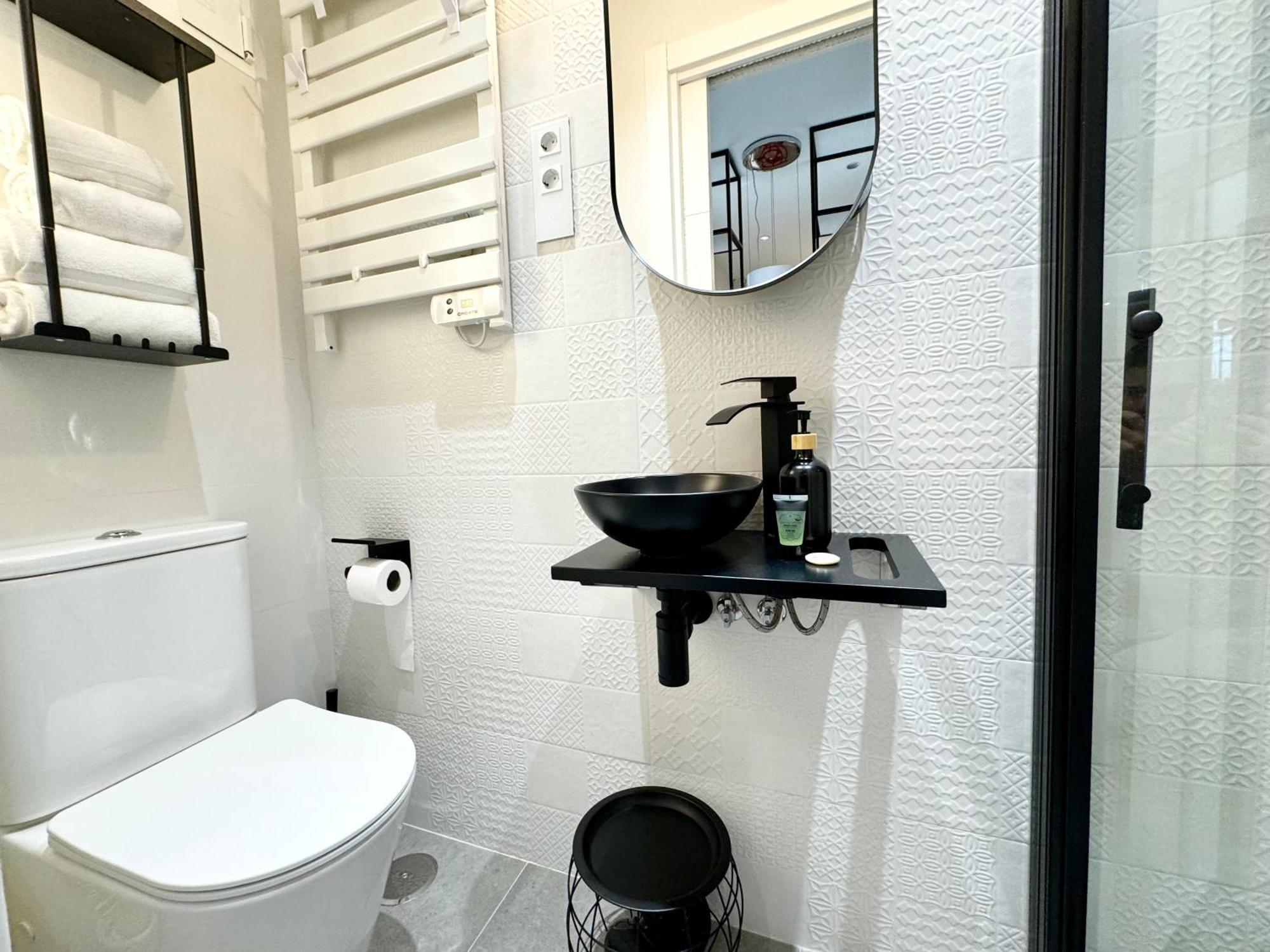 Luxury Flat City Center Full Equipe Non Touristic Мадрид Екстериор снимка
