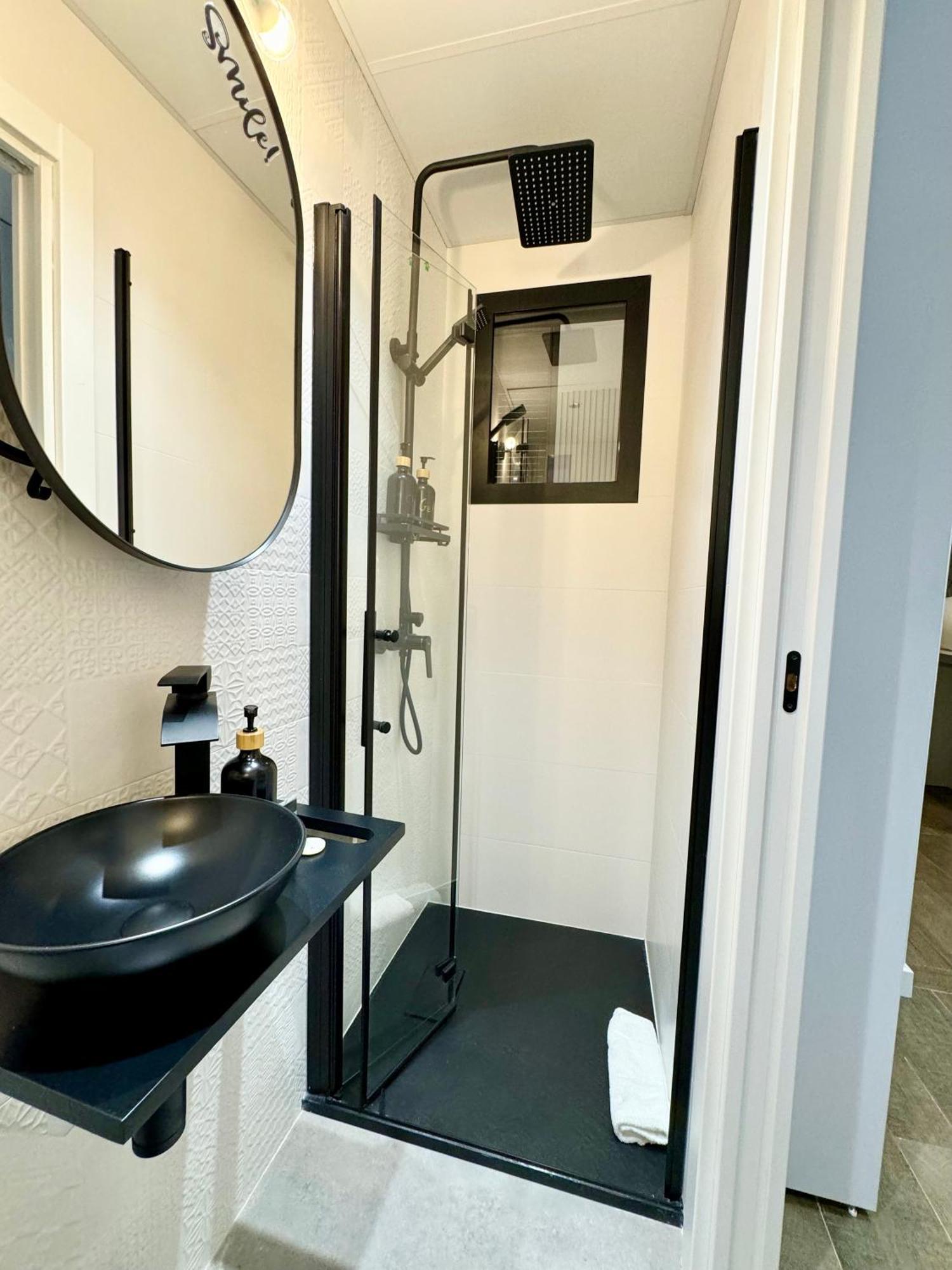 Luxury Flat City Center Full Equipe Non Touristic Мадрид Екстериор снимка
