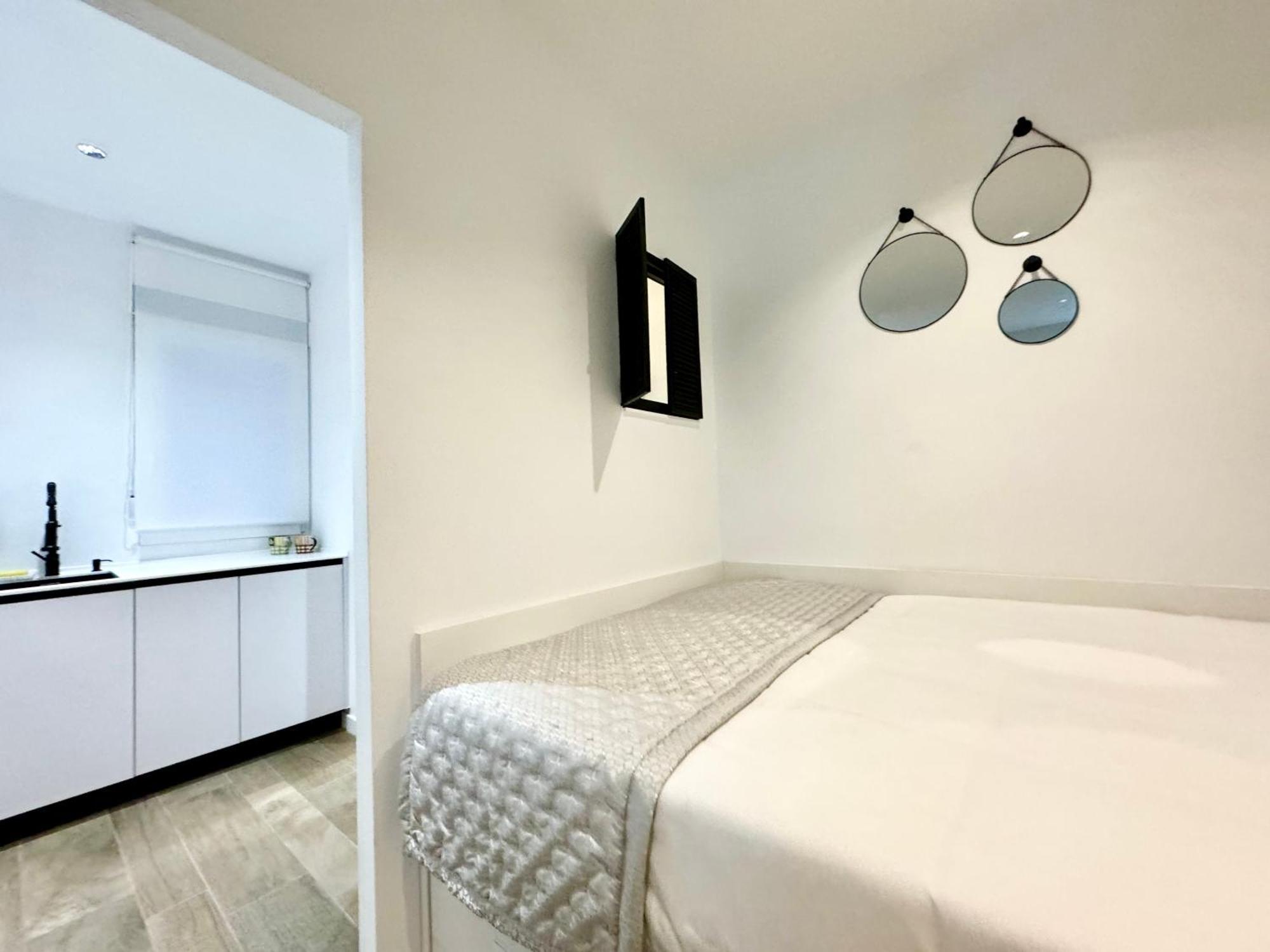 Luxury Flat City Center Full Equipe Non Touristic Мадрид Екстериор снимка